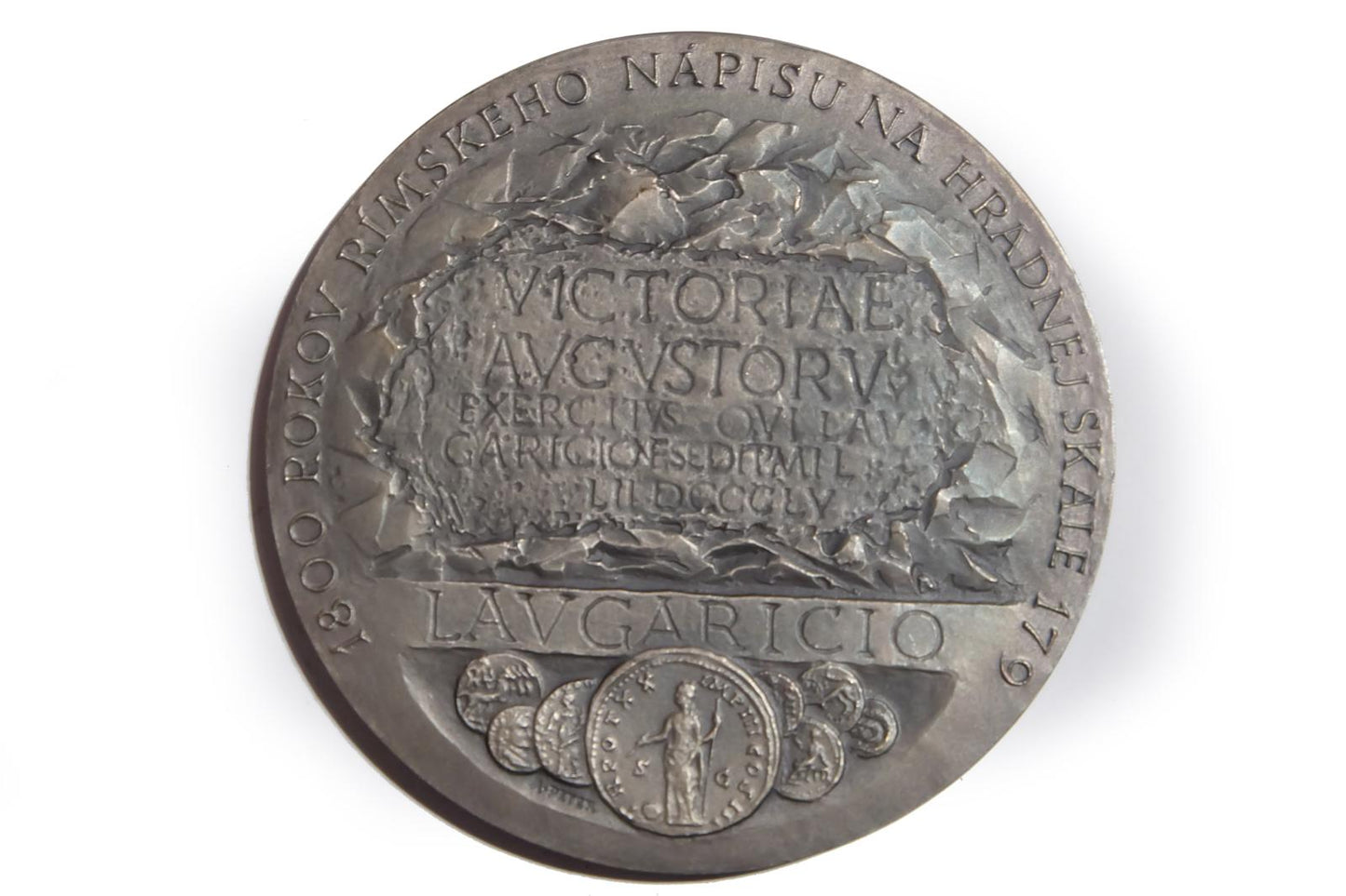 MEDAILA 1979 - 1800 Rokov Rímskeho nápisu na hradnej skale 179 S.N.S.