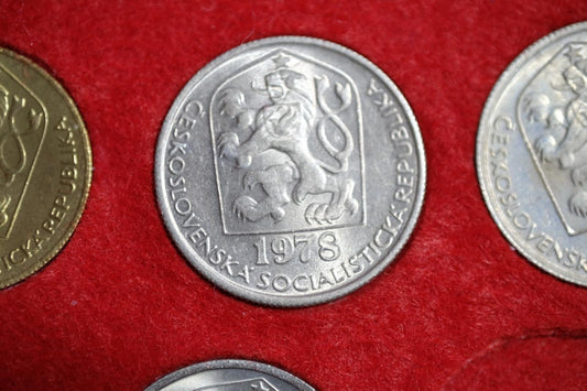 5 Halier 1977 až 1990 vyberte si ročník UNC STAV !!!