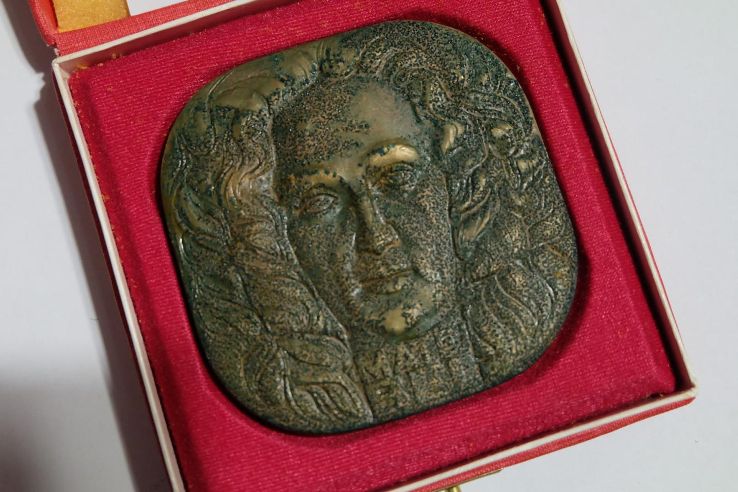 MEDAILA 1984 - Medaila K 300 výročiu narodenia M. Bella Slovenská numizmatická spoločnosť